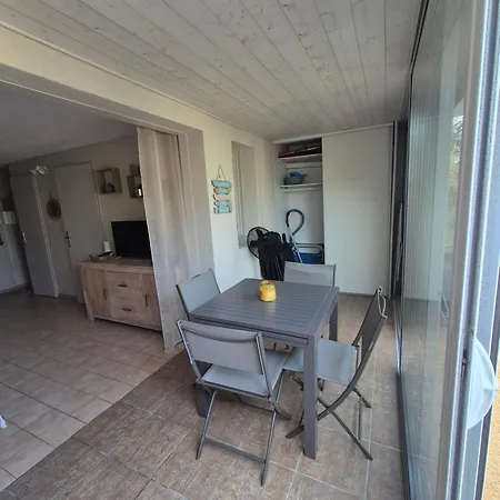 Joli T2, A 400m A Pied De La - Piscine Privee Apartment